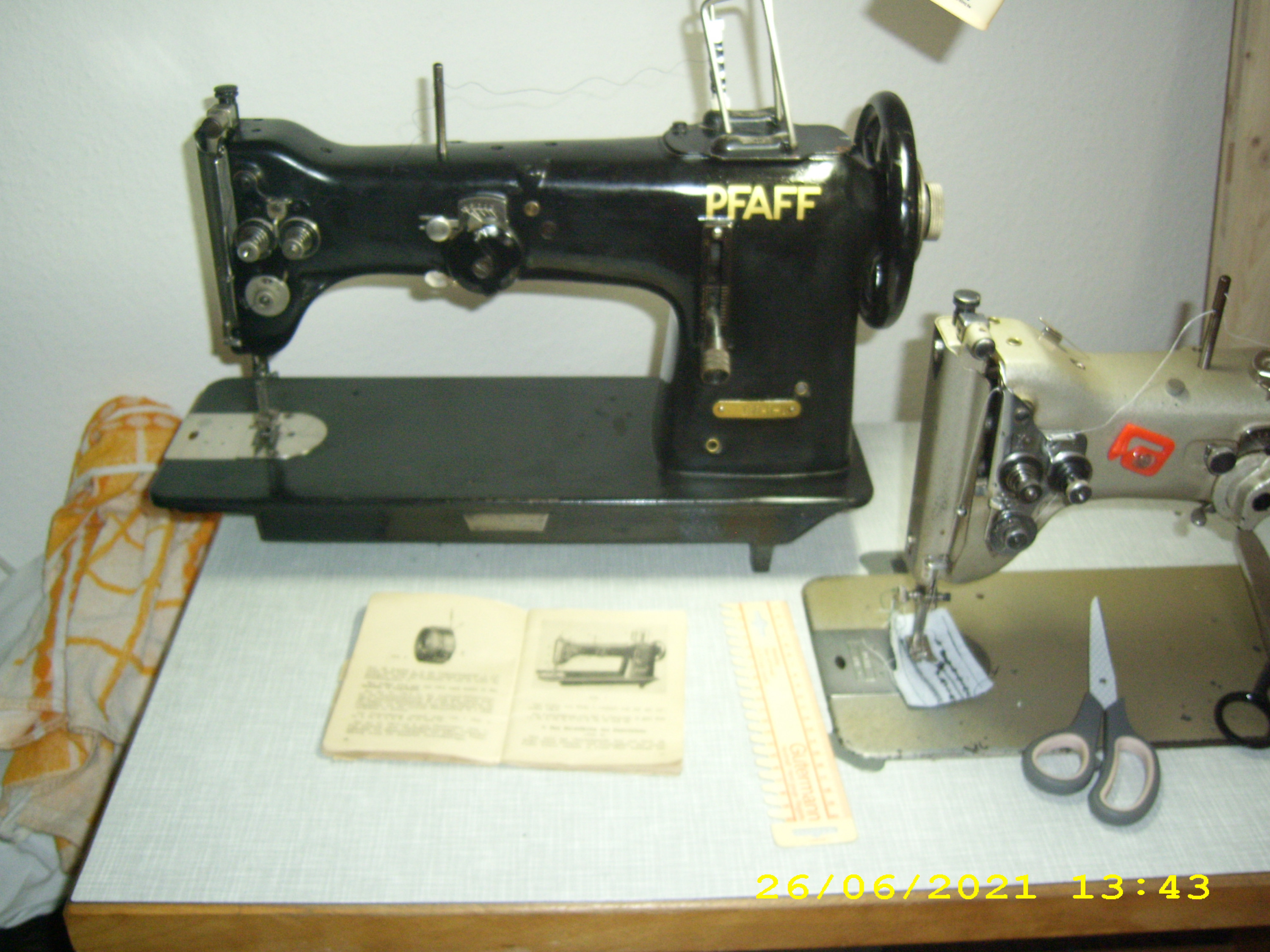 Pfaff 138 -6 -U in Schwartz