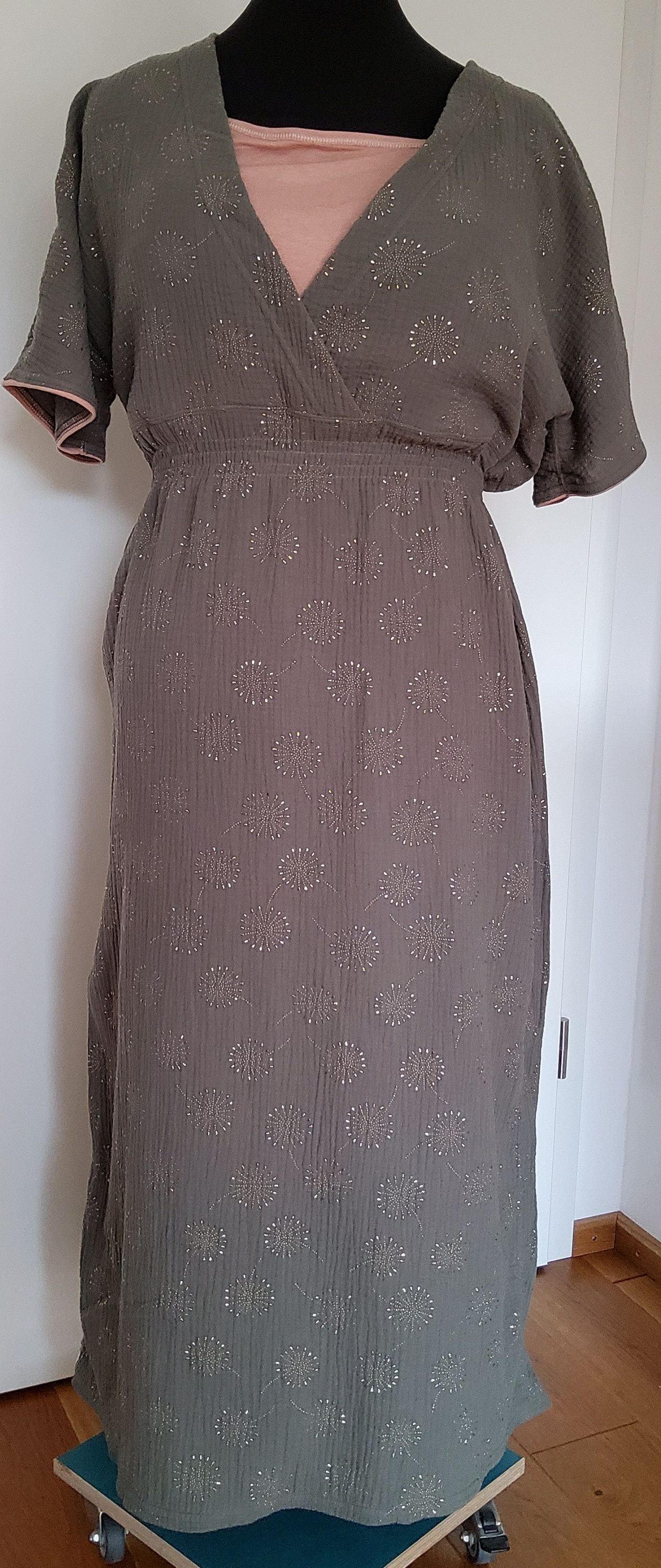 Damenkleid (Schnitt Verano aus dem LilleMag No 5) aus Musselin und Modal