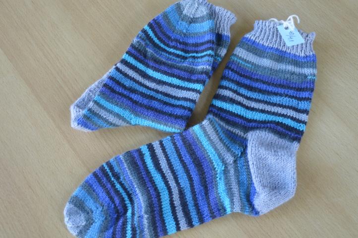 Blau-graue Restesocken