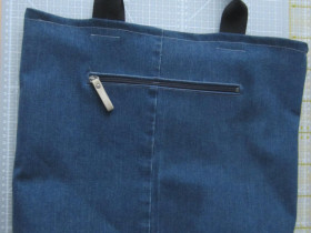 Einkaufstasche, Rückseite mit RV-Tasche
