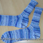 Blau-graue Rippensocken